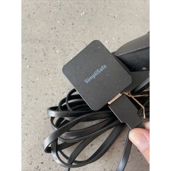 SimpliSafe SimpliCam 1080p Wired Security Camera Black SSCM2)w stand power block - Picture 4 of 5